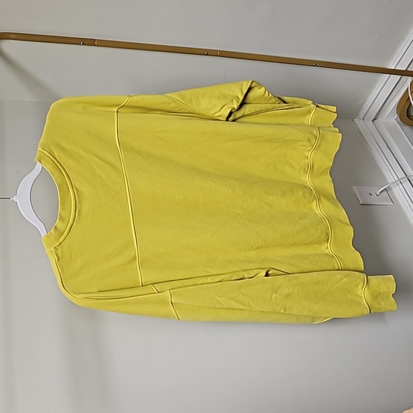 Levi's Crewneck Sweater - Picture 2 of 5